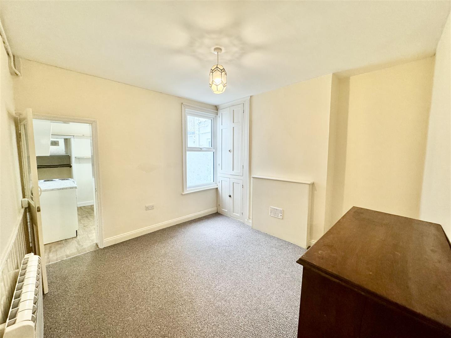 2 bed property in Croft Terrace, Old Town, Hastings